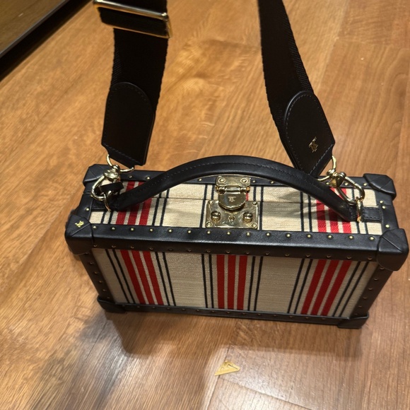 Tanner Krolle Wicket 15 Attache Red/Black - Picture 1 of 9